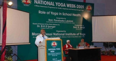 Yoga e Naturopatia: nuove istituzioni in India