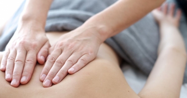Posso diventare massaggiatore con un corso di massaggio ayurvedico?