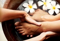 Ayurveda: la cura dei piedi con il pediluvio